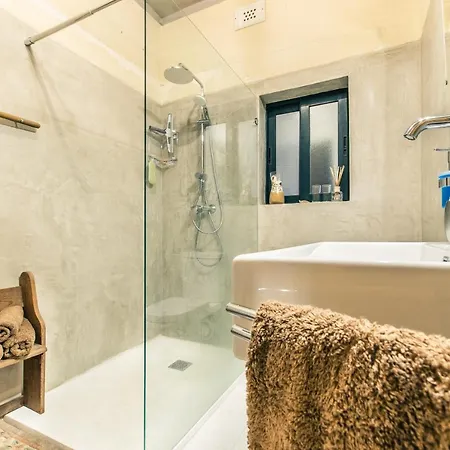 'Feel@Home' Xlendi Retro Designer Apt 30Sec From Beach Exterior photo