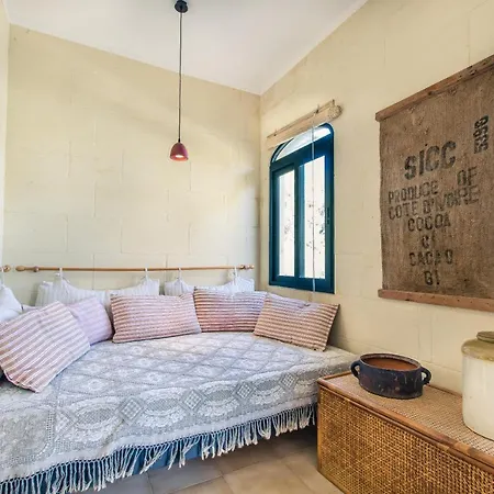 'Feel@Home' Xlendi Retro Designer Apt 30Sec From Beach Exterior photo