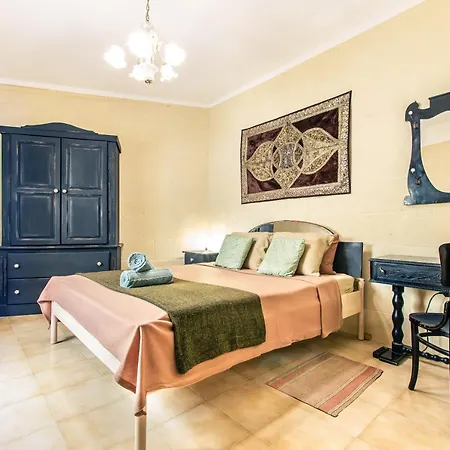 'Feel@Home' Xlendi Retro Designer Apt 30Sec From Beach Exterior photo