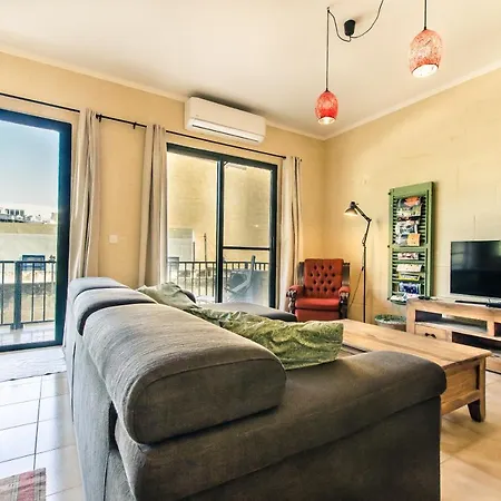 'Feel@Home' Xlendi Retro Designer Apt 30Sec From Beach Exterior photo