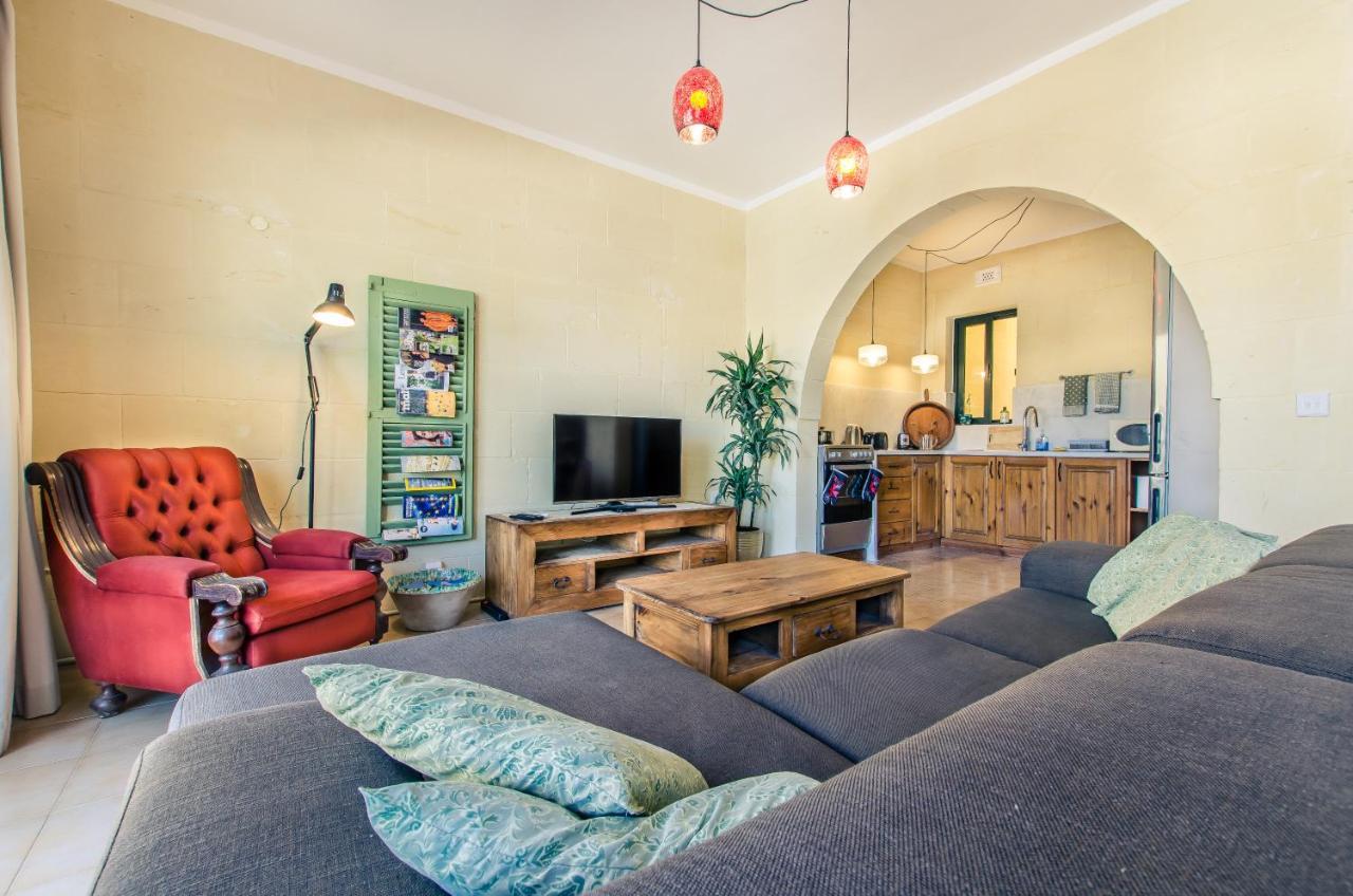 Apartment 'feel@home' Retro Designer 30sec From *