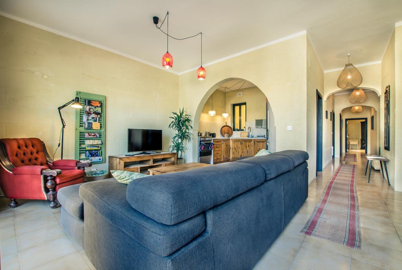 'feel@home' Retro Designer 30sec From Apartment Xlendi